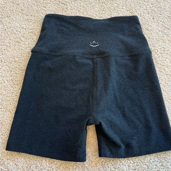 Beyond yoga bike shorts - Picture 3 of 3